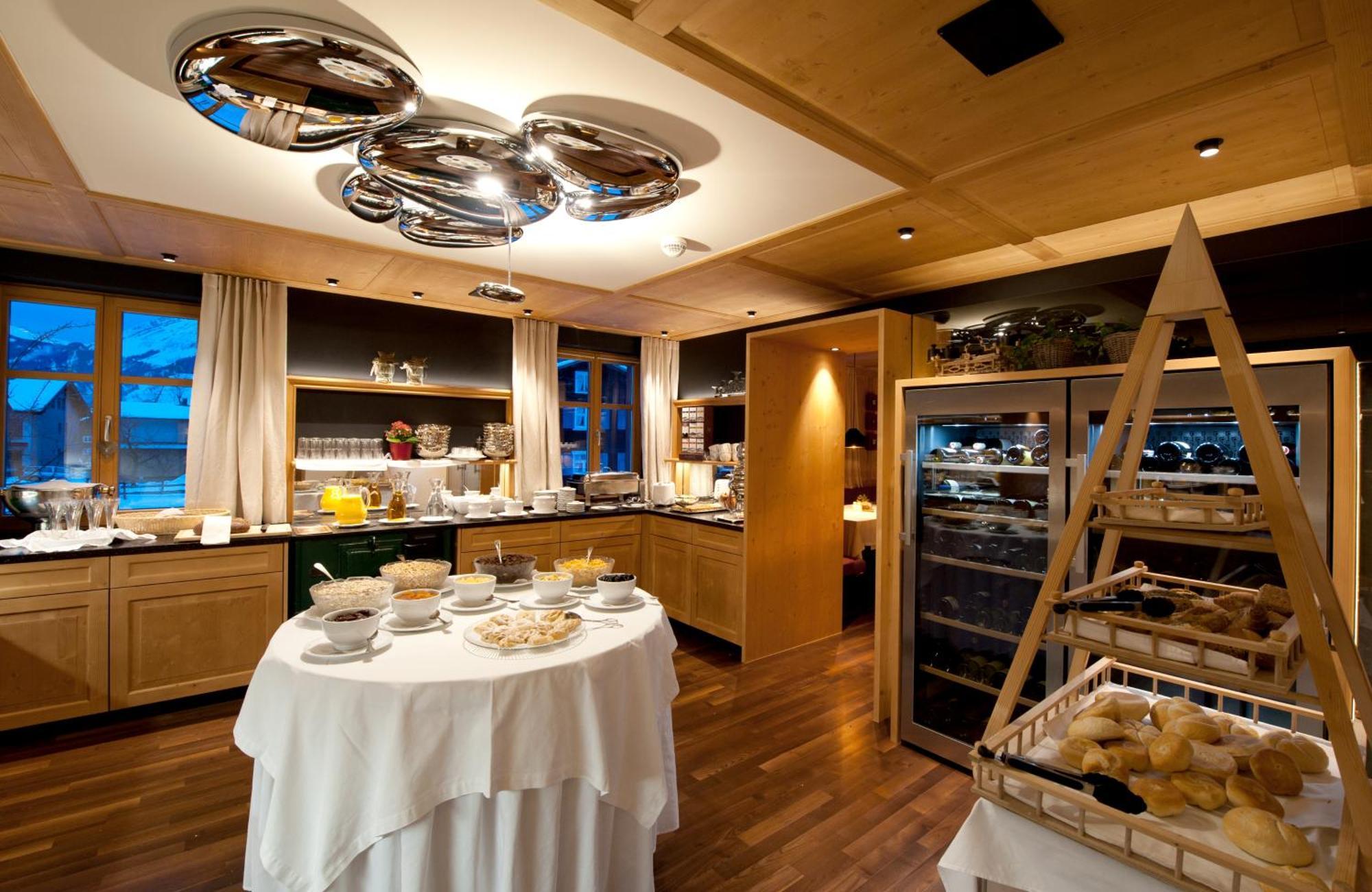 Hotel Gasthof Adler Шопернау Екстериор снимка